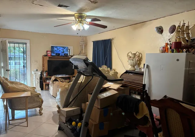 Photo 4 of Single family home for sale at 2909 N 11th Street, Tampa, FL 33605 | MLS# TB8399996 | Listing updated on 2026-09-05