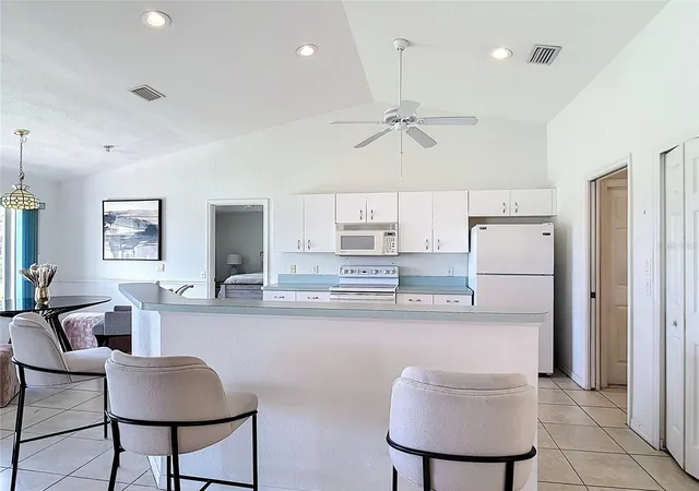 4th image of 104 Mark Twain Ln, Rotonda West, FL 33947 | MLS# D6142852