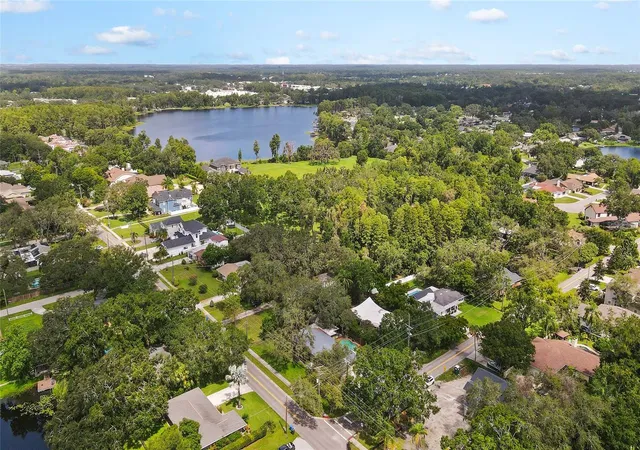 40th image of 3011 Lake Ellen Dr, Tampa, FL 33618 | MLS# TB8400623