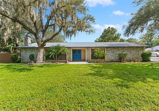 5th image of 3011 Lake Ellen Dr, Tampa, FL 33618 | MLS# TB8400623