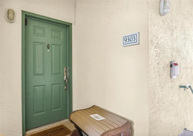 Listing Photo 5 - Condo for sale in building located at 8816 Dunes Ct, Kissimmee, FL 34747 - Unit #303