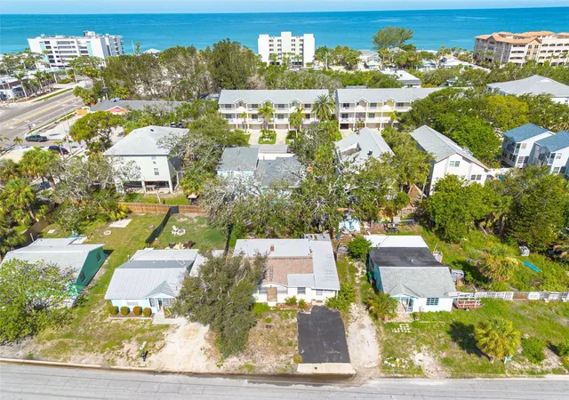 Photo 4 of Single family home for sale at 508 2nd Street, Indian Rocks Beach, FL 33785 | MLS# TB8401077 | Listing updated on 2026-08-27