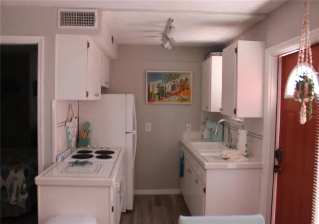 4th image of 6800 Sunset Way #1708, St Pete Beach, FL 33706 | MLS# TB8401229