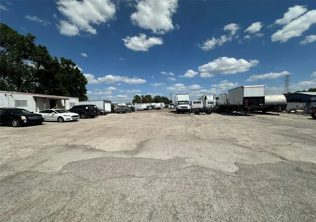 Photo 1 of Land for sale at 8020 S 78th St, Riverview, FL 33578 | MLS# TB8401289 | Listing updated on 2026-10-05