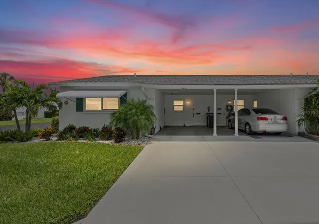 Homes for sale in Bradenton, FL | 6016 Hibiscus Dr, Bradenton, FL 34207 | MLS# A4657239