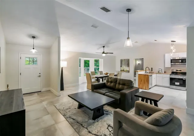 4th image of 3222 Sw 27Th St, Gainesville, FL 32608 | MLS# GC532069