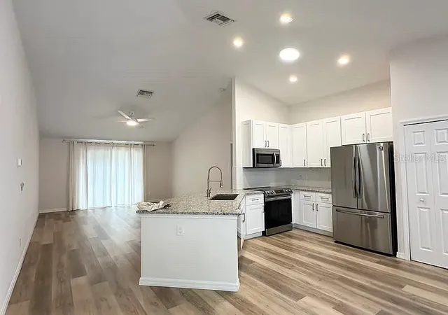 2nd image of 1737 N Lakewood Ave, Ocoee, FL 34761 | MLS# TB8401637