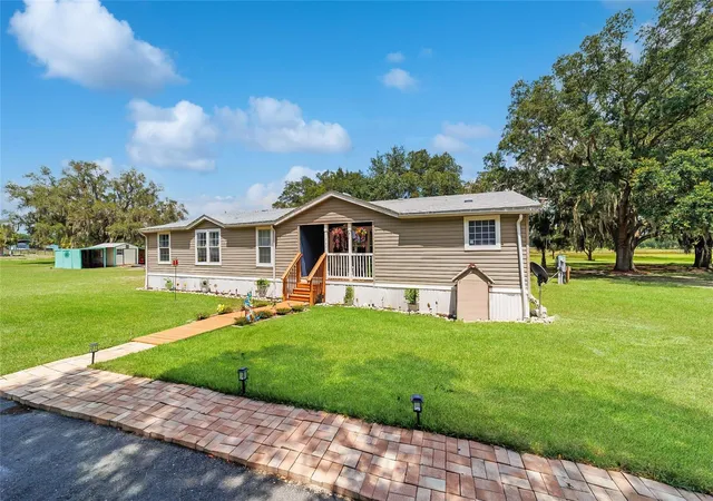 Photo 3 of House for sale at 12651 SE County Rd 337, Dunnellon, FL 34431 | MLS# OM704516 | Listing updated on 2026-08-10