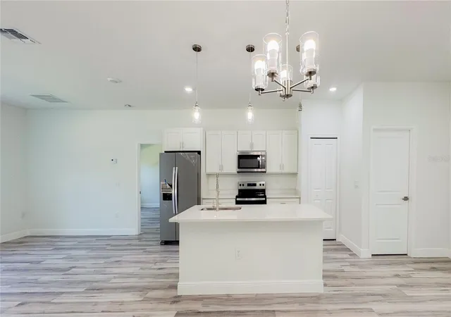 Photo 4 of Single family home for sale at 15625 SW 37th Circle, Ocala, FL 34473 | MLS# O6322404 | Listing updated on 2026-09-22