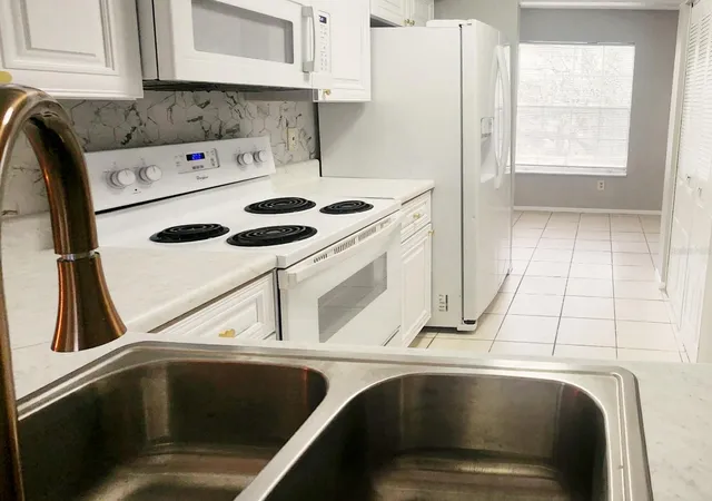 5th image of 7148 E Bank Dr, TAMPA, FL 33617