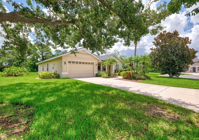 3rd image of 6644 Butlers Crest Dr, Bradenton, FL 34203 | MLS# A4657520