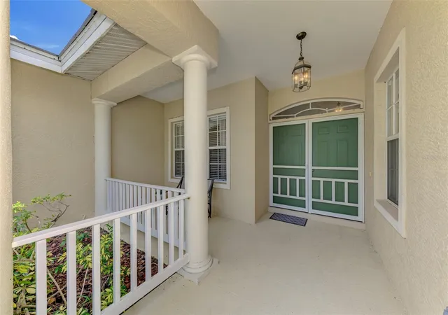 5th image of 6644 Butlers Crest Dr, Bradenton, FL 34203 | MLS# A4657520