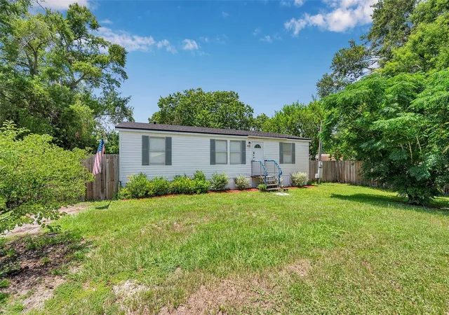 Homes for sale in Auburndale, FL | 1222 Rowell St, Auburndale, FL 33823 | MLS# TB8402626