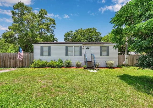 Homes for sale in Auburndale, FL | 1222 Rowell St, Auburndale, FL 33823 | MLS# TB8402626