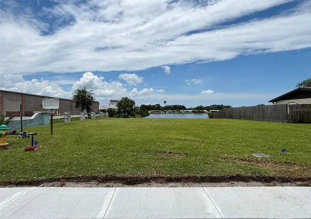 Homes for sale in Holiday, FL | 4368 Sunray Dr, Holiday, FL 34691 | MLS# TB8402802