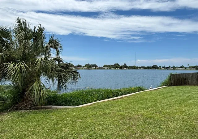 Homes for sale in Holiday, FL | 4368 Sunray Dr, Holiday, FL 34691 | MLS# TB8402802