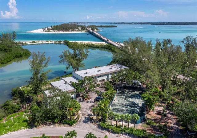 1st image of 490 N Shore Rd #6, Longboat Key, FL 34228 | MLS# A4657668
