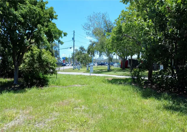 2nd image of 4725 Trade Winds Dr S, Gulfport, FL 33711 | MLS# TB8402906
