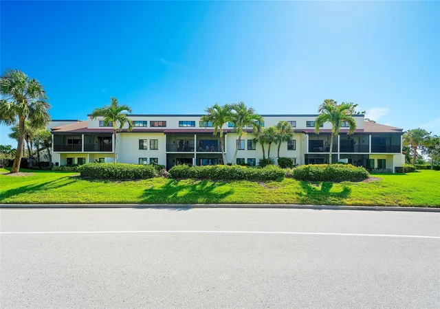 2nd image of 2039 Gulf Of Mexico Dr #G3-207, Bradenton Beach, FL 34217 | MLS# A4657767