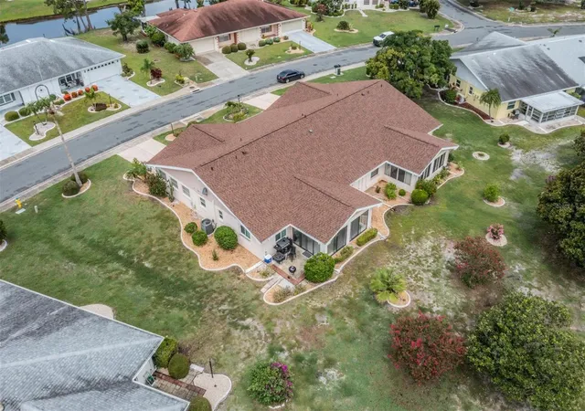 3rd image of 1209 Wild Feather Ln, Sun City Center, FL 33573 | MLS# TB8403258