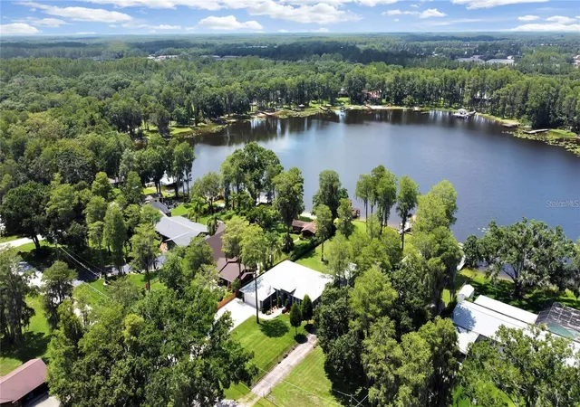 4th image of 17017 Paula Ln, Lutz, FL 33558 | MLS# TB8403457