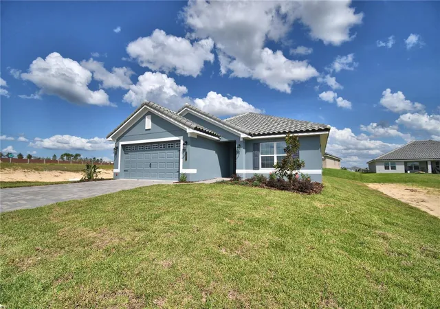 Homes for sale in Auburndale, FL | 5427 Waterside Dr, Auburndale, FL 33823 | MLS# L4954176