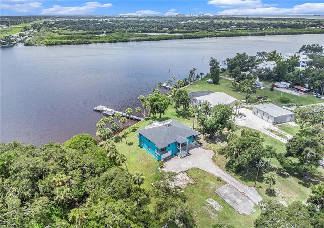 Homes for sale in Riverview, FL | 7715 Riverview Dr, Riverview, FL 33578 | MLS# TB8403516