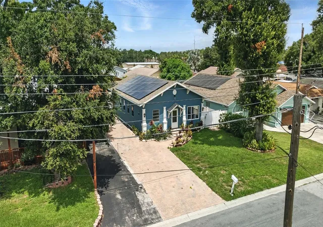 Photo 3 of Single family home for sale at 7012 N Hubert Ave, Tampa, FL 33614 | MLS# O6323856 | Listing updated on 2026-09-17