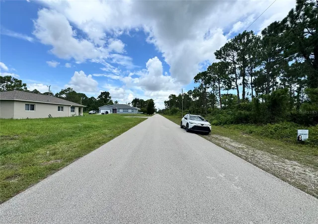 Homes for sale in Lehigh Acres, FL | 977 Kellogg St E, Lehigh Acres, FL 33974 | MLS# TB8403611