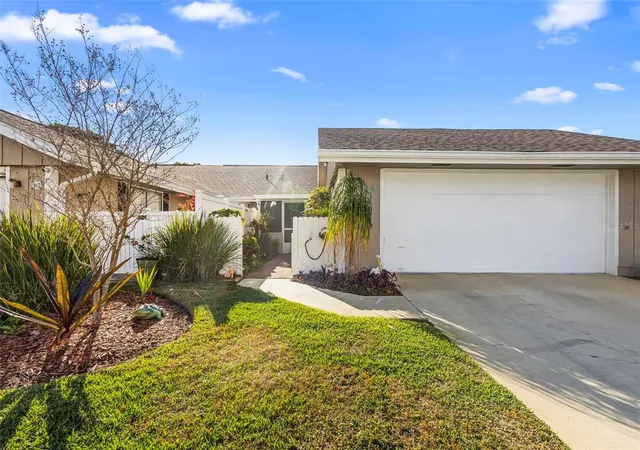 Listing Photo 5 - Condo for sale in building located at 44 Fore Dr, NEW SMYRNA BEACH, FL 32168