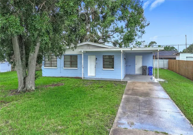Photo 4 of Single family home for sale at 6228 Florida Cir W, Apollo Beach, FL 33572 | MLS# TB8403993 | Listing updated on 2026-09-29