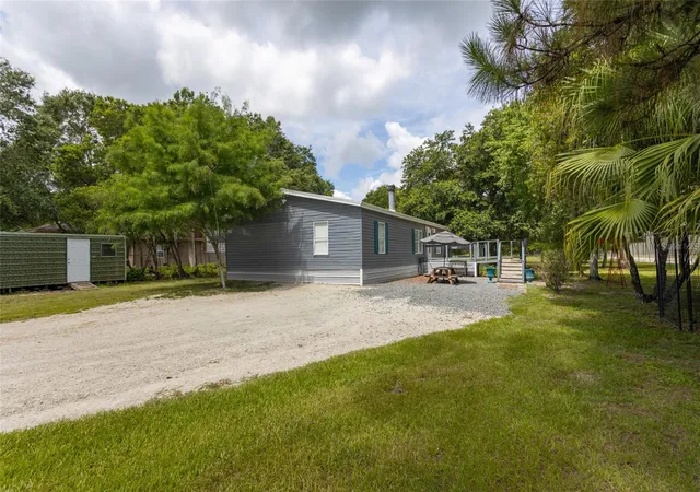Photo 2 of Manufactured home for sale at 1013 Forest Park St, Bunnell, FL 32110 | MLS# FC311007 | Listing updated on 2026-09-09