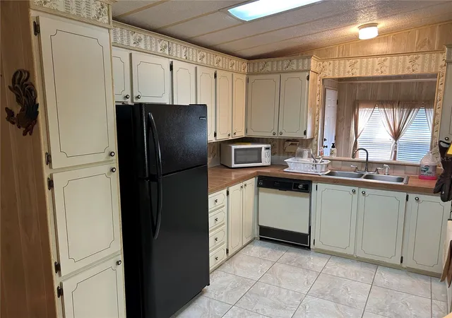 5th image of 244 Menlo Park Ave, Davenport, FL 33897 | MLS# O6324363