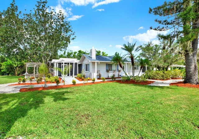 2nd image of 102 W North Branch Rd, Ruskin, FL 33570 | MLS# TB8404370