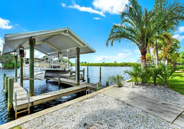 4th image of 102 W North Branch Rd, Ruskin, FL 33570 | MLS# TB8404370