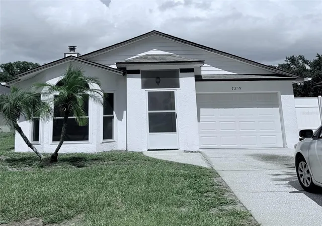 Photo 1 of Single family home for sale at 7219 Edgewater Shrs Ct, Orlando, FL 32810 | MLS# O6324605 | Listing updated on 2026-08-11