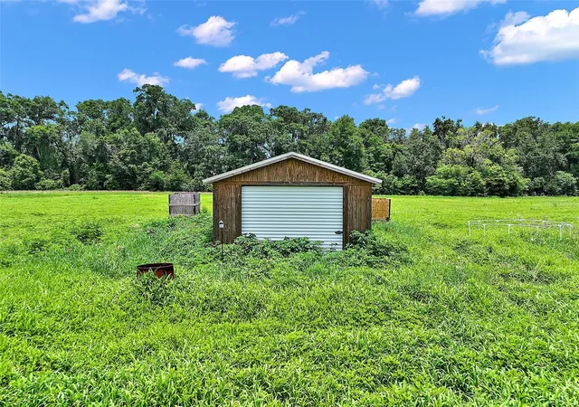 2nd image of 15785 Nw 33rd Ter, Reddick, FL 32686 | MLS# OM704977