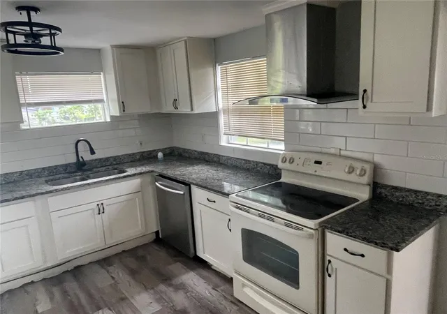 Photo 4 of Single family home for sale at 1225 Nemeth St, Auburndale, FL 33823 | MLS# TB8404590 | Listing updated on 2026-10-01