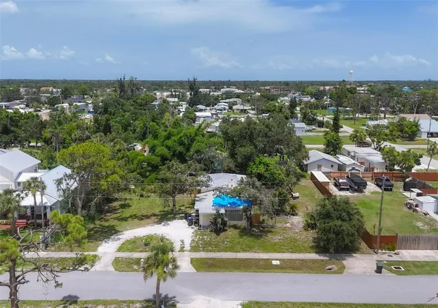 Photo 3 of Single family home for sale at 275 S Mango St, Englewood, FL 34223 | MLS# D6142989 | Listing updated on 2026-10-03