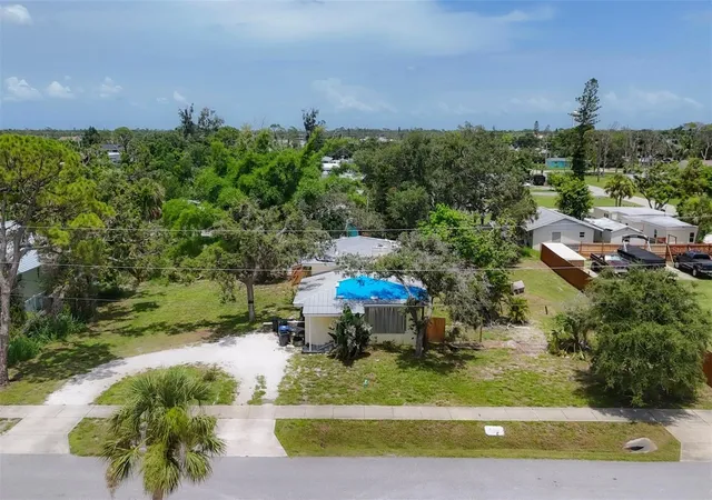 Photo 4 of Single family home for sale at 275 S Mango St, Englewood, FL 34223 | MLS# D6142989 | Listing updated on 2026-10-03