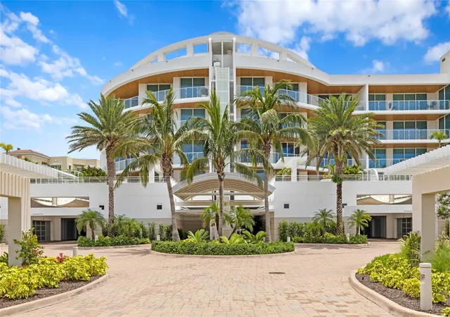 2nd image of 2251 Gulf Of Mexico Dr #301, Bradenton Beach, FL 34217 | MLS# A4658325
