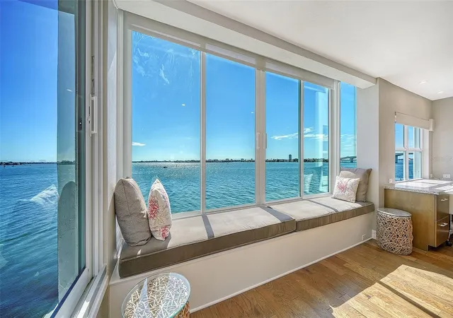 4th image of 400 Golden Gate Pt #31, Sarasota, FL 34236 | MLS# A4658356