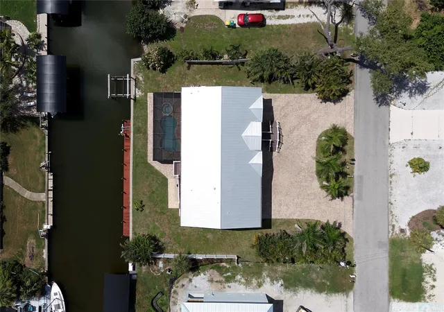 3rd image of 9150 Pine Cove Dr, Englewood, FL 34224 | MLS# D6143011