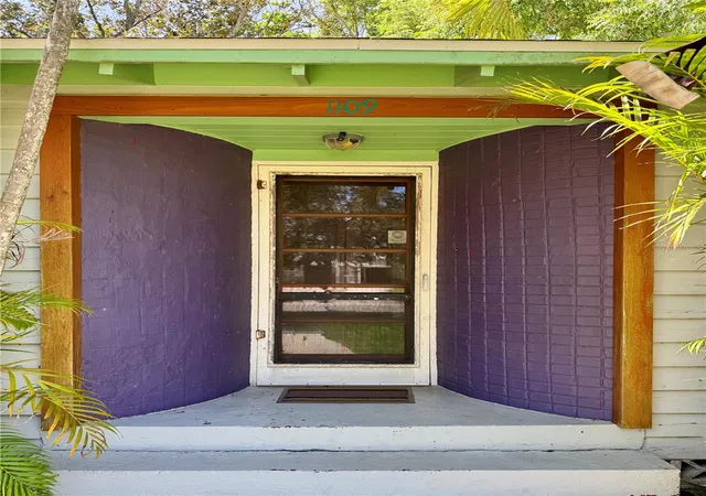 Homes for sale in Sarasota, FL | 1109 Patterson Dr, Sarasota, FL 34234 | MLS# A4658423