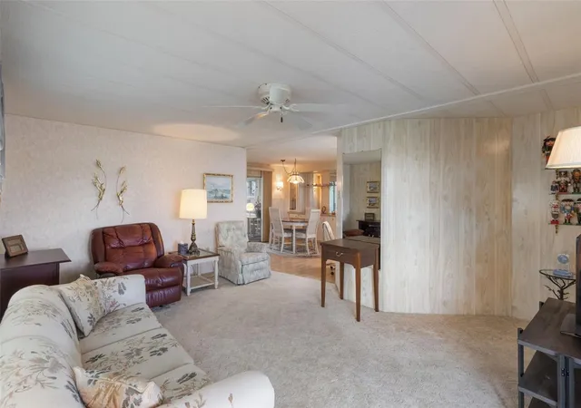 3rd image of 4246 Cedarwood St, Winter Haven, FL 33880 | MLS# O6325757