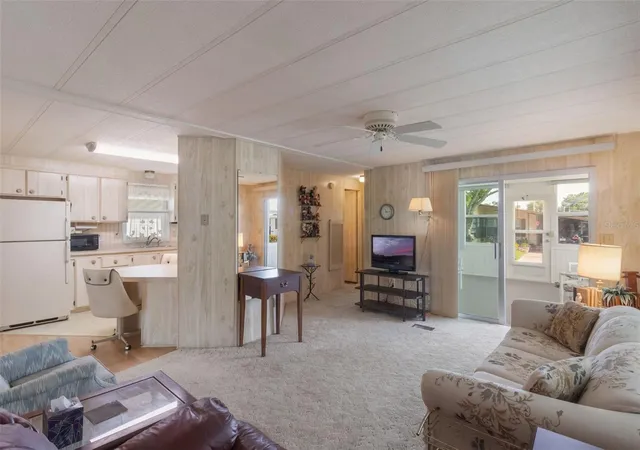 5th image of 4246 Cedarwood St, Winter Haven, FL 33880 | MLS# O6325757