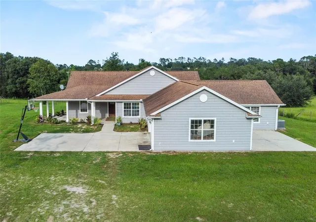 Homes for sale in Weirsdale, FL | 41636 Outlaw Ln, Weirsdale, FL 32195 | MLS# G5099467