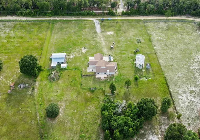 Homes for sale in Weirsdale, FL | 41636 Outlaw Ln, Weirsdale, FL 32195 | MLS# G5099467