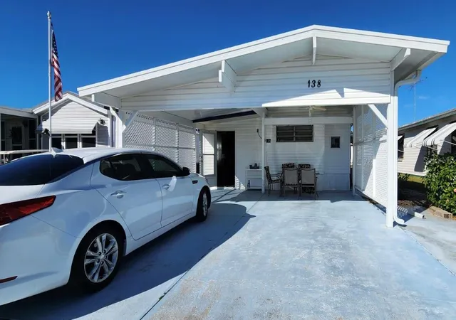 1st image of 138 Flamingo St, Davenport, FL 33837 | MLS# P4935499