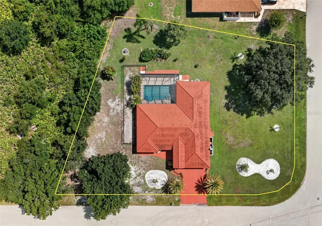 Photo 2 of Single family home for sale at 25499 Taltal Dr, Punta Gorda, FL 33983 | MLS# C7512306 | Listing updated on 2026-09-21